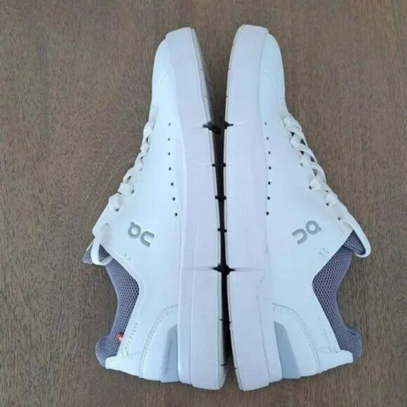 On THE ROGER Advantage - Color: White / Fossil - Size: Women 10 - Picture 7 of 9